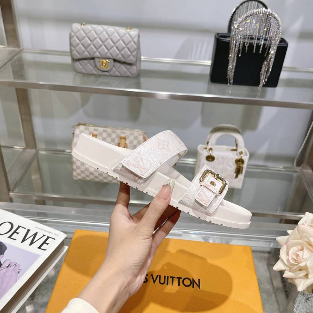 LOUIS VUITTON BOM DIA FLAT COMFORT MULE DUNE BEIGE 1AHMT7 - Image 3
