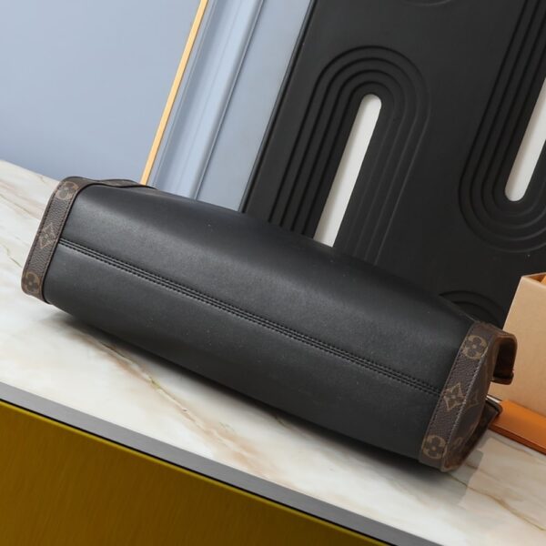 LOUIS VUITTON NOVA PM BLACK 31CM M13140 - Image 9