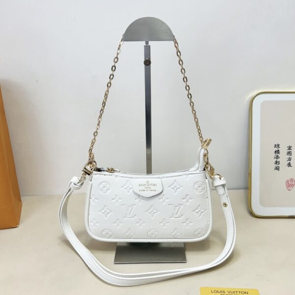 LOUIS VUITTON EASY POUCH ON STRAP WHITE 21CM - Image 4