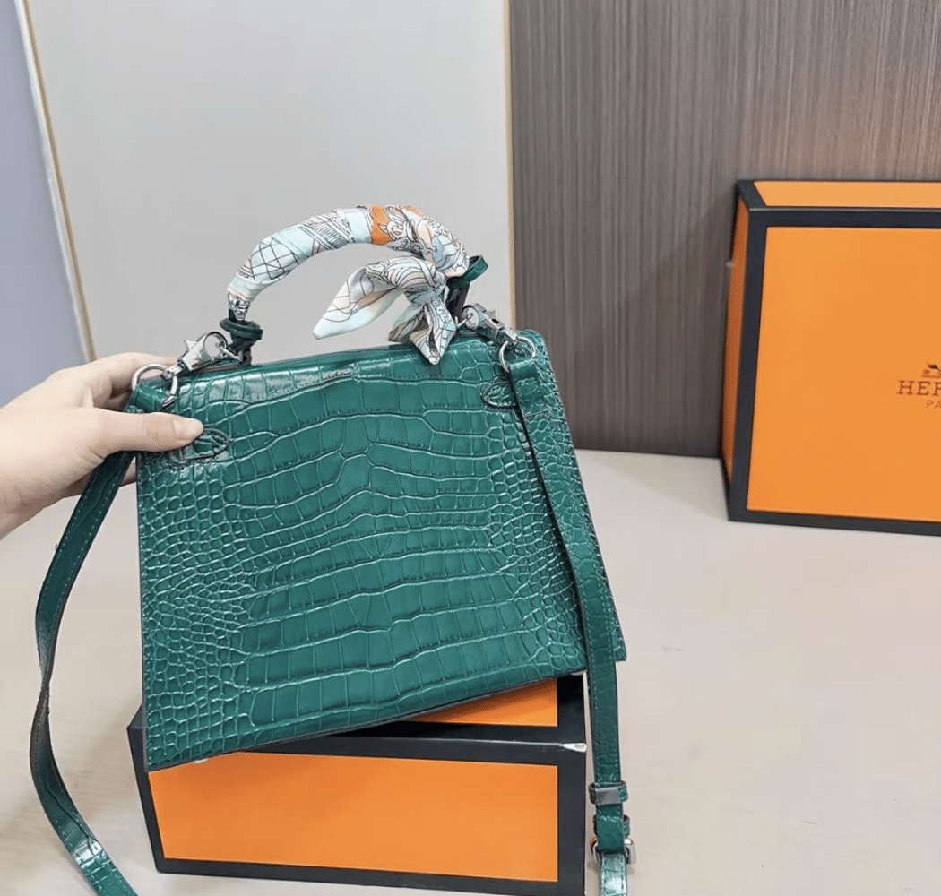 HERMÈS KELLY 25 ALLIGATOR VERT EMERALD 25CM - Image 3