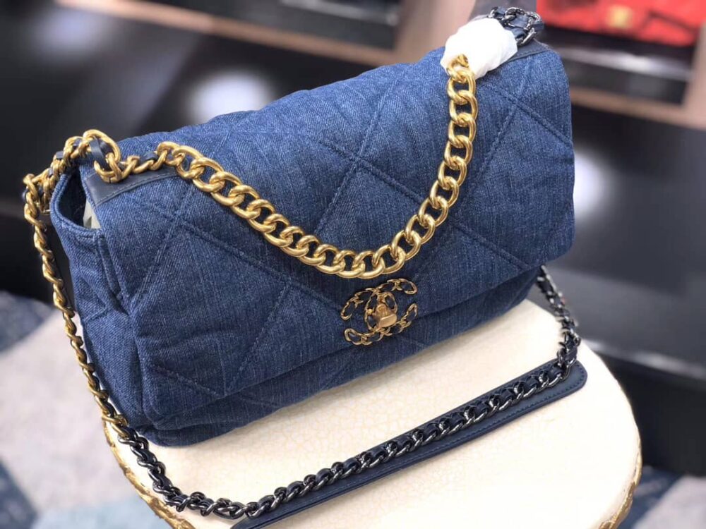 CHANEL 19 FLAP BAG DENIM BLUE 25CM AS1160 B02876 N6832 - Image 3