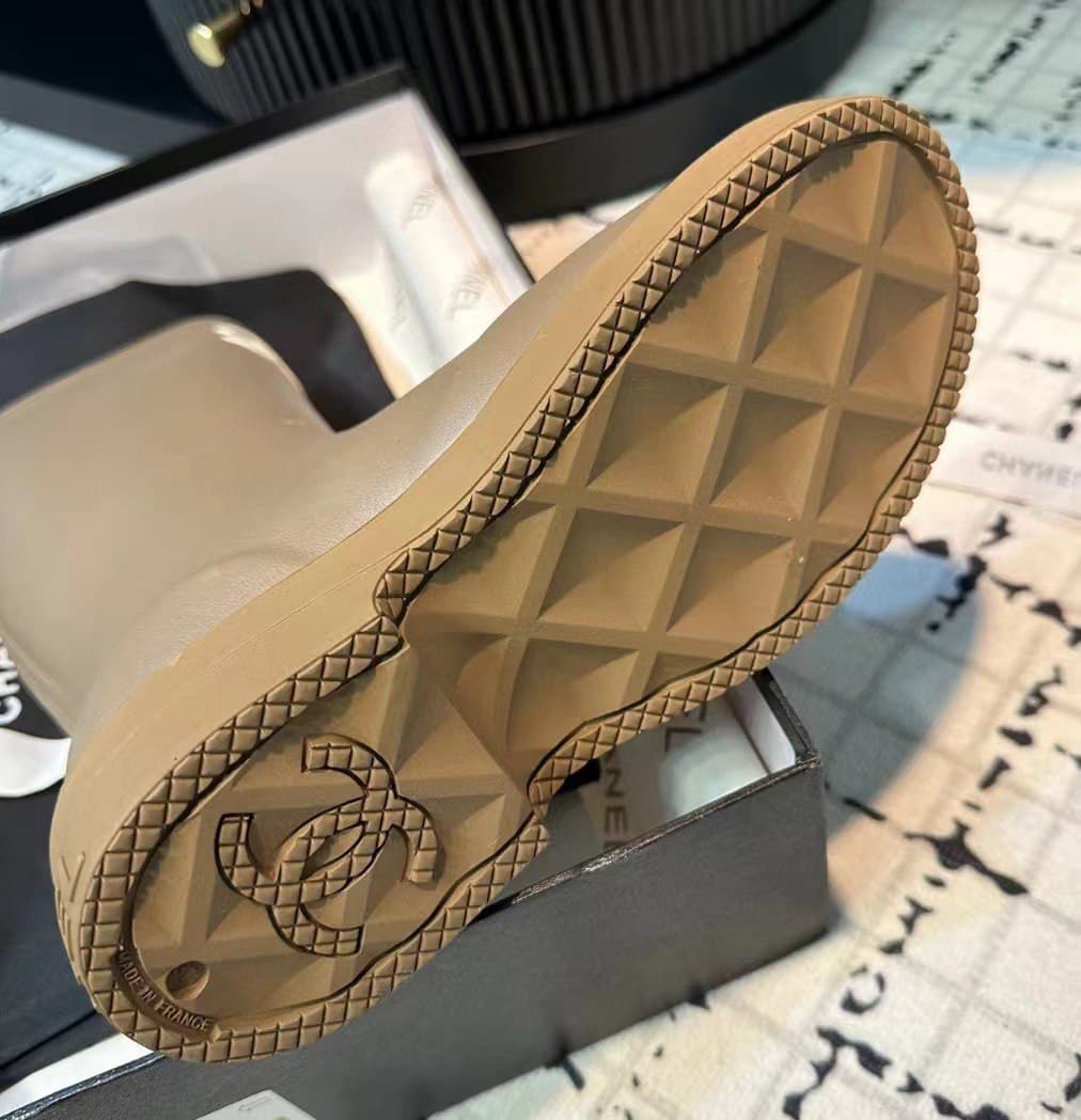 CHANEL RUBBER RAIN BOOTS BEIGE G39620 X56326 0Q304 - Image 6