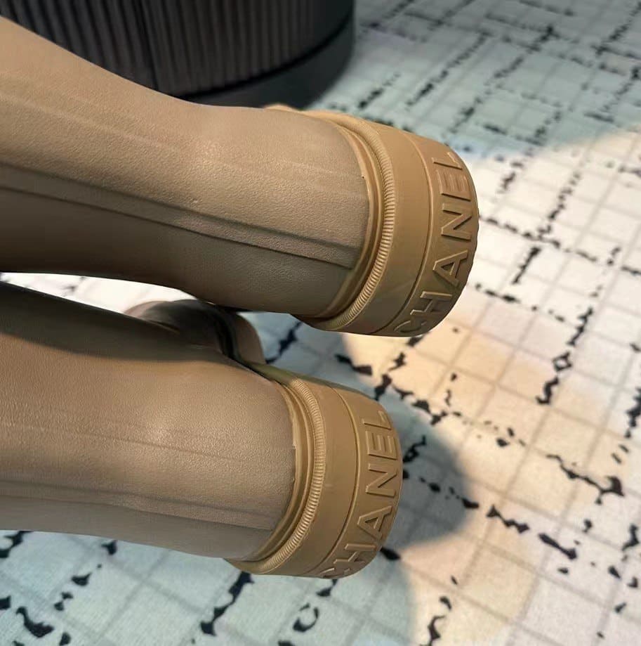 CHANEL RUBBER RAIN BOOTS BEIGE G39620 X56326 0Q304 - Image 4