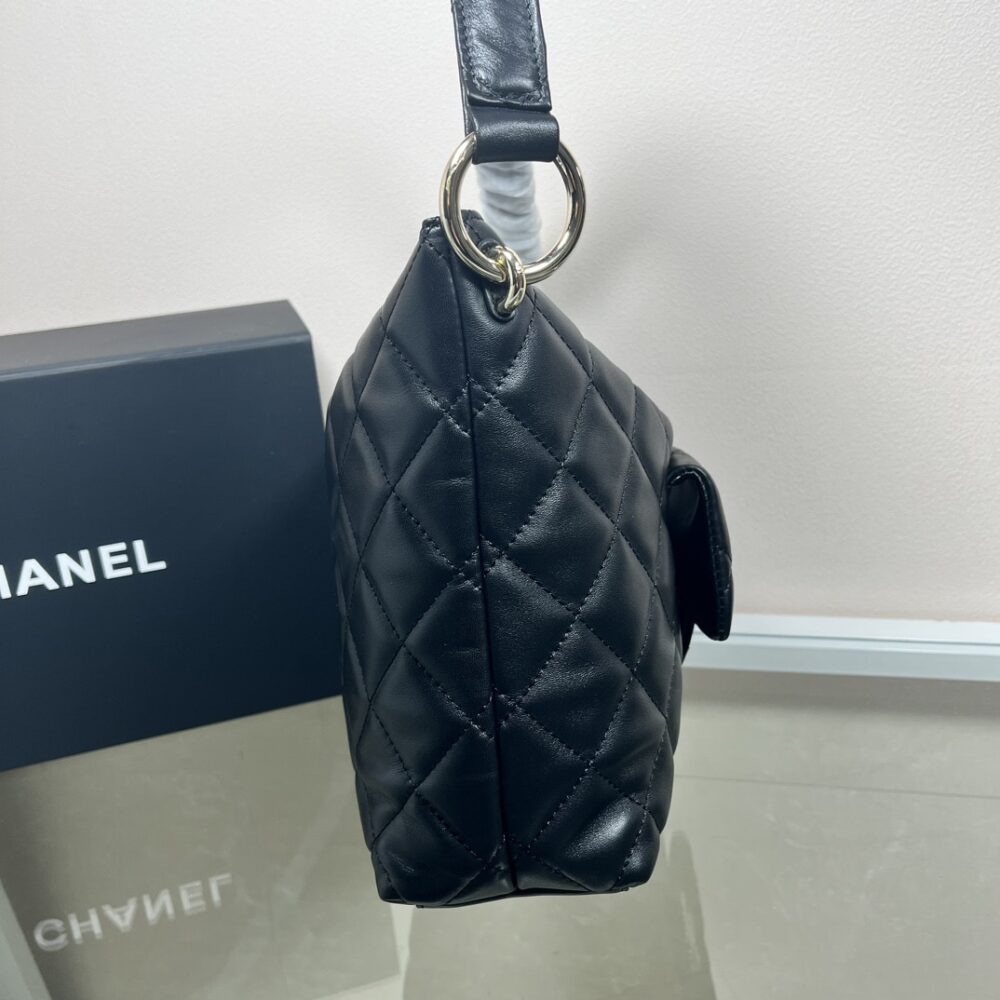 CHANEL MAXI SIZE HOBO BAG BLACK LEATHER AND GOLD TONE METAL BLACK 27CM AS4339 B13833 94305 - Image 7