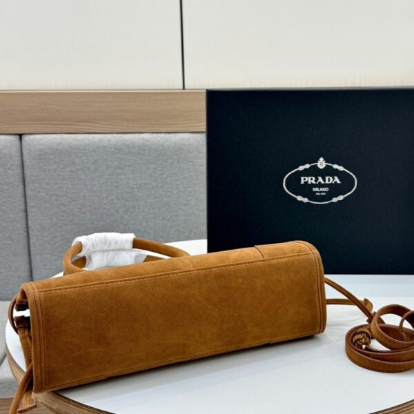 PRADA MEDIUM SUEDE HANDBAG CINNAMON 32CM 1BA426 2C4S F0401 V MOO - Image 4