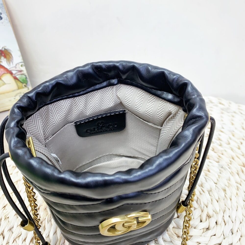 GUCCI GG MARMONT MATELASSÉ CHEVRON MINI BUCKET BAG BLACK 15CM ‎575163 DTDRT 1000 - Image 2