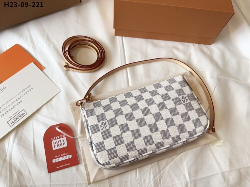 LOUIS VUITTON POCHETTE ACCESSOIRES DAMIER AZUR 23CM N41207 - Image 2