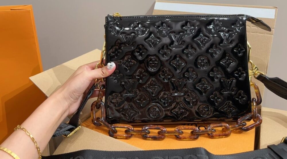 LOUIS VUITTON COUSSIN PM BAG BLACK 27CM M22614 - Image 2