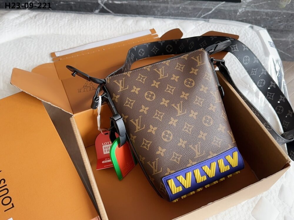 LOUIS VUITTON CRUISER MESSENGER BAG MONOGRAM ECLIPSE BROWN 20CM M57966 - Image 3