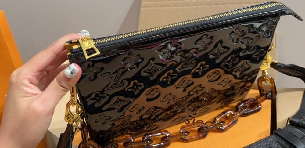 LOUIS VUITTON COUSSIN PM BAG BLACK 27CM M22614 - Image 8
