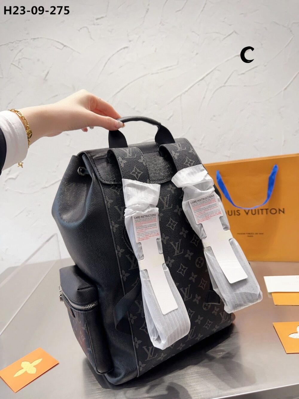 LOUIS VUITTON OUTDOOR BACKPACK MONOGRAM TAIGARAMA 40CM - Image 9
