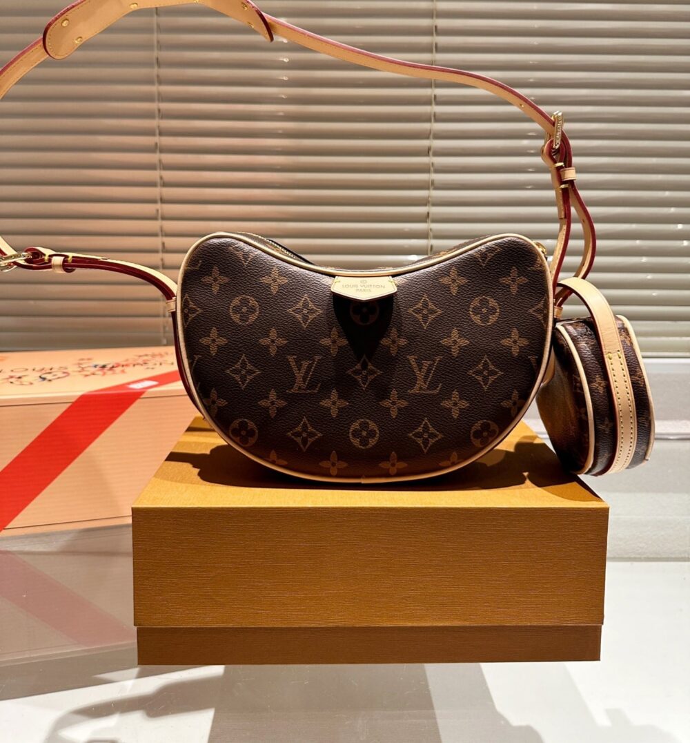 LOUIS VUITTON CROISSANT MM MONOGRAM CANVAS 25CM M46828 - Image 2