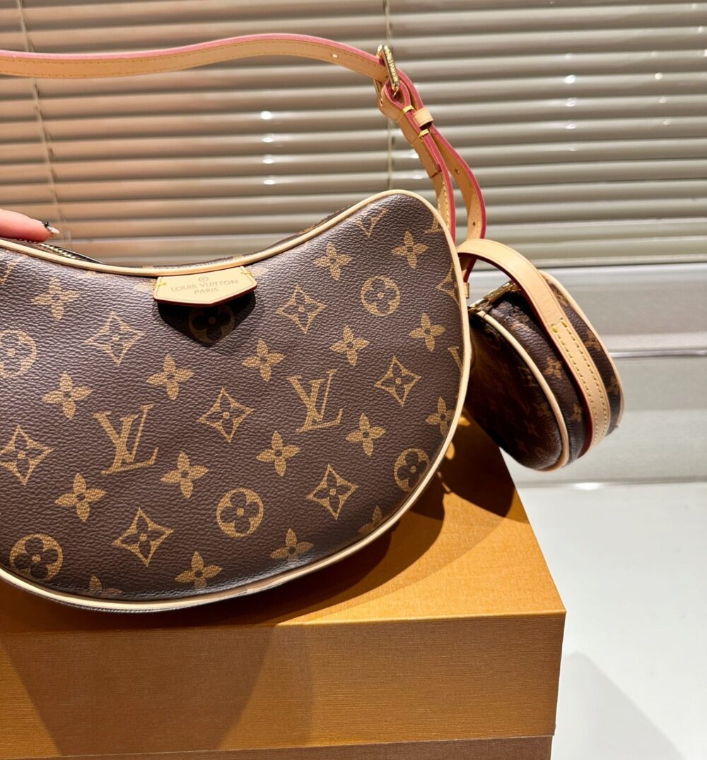 LOUIS VUITTON CROISSANT MM MONOGRAM CANVAS 25CM M46828 - Image 4
