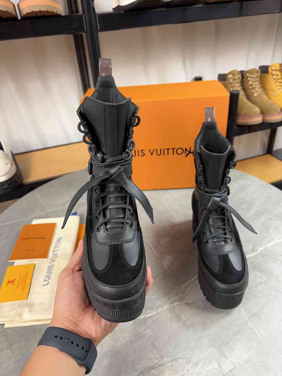 LOUIS VUITTON LAUREATE PLATFORM DESERT BOOT BLACK 1AD25F - Image 3
