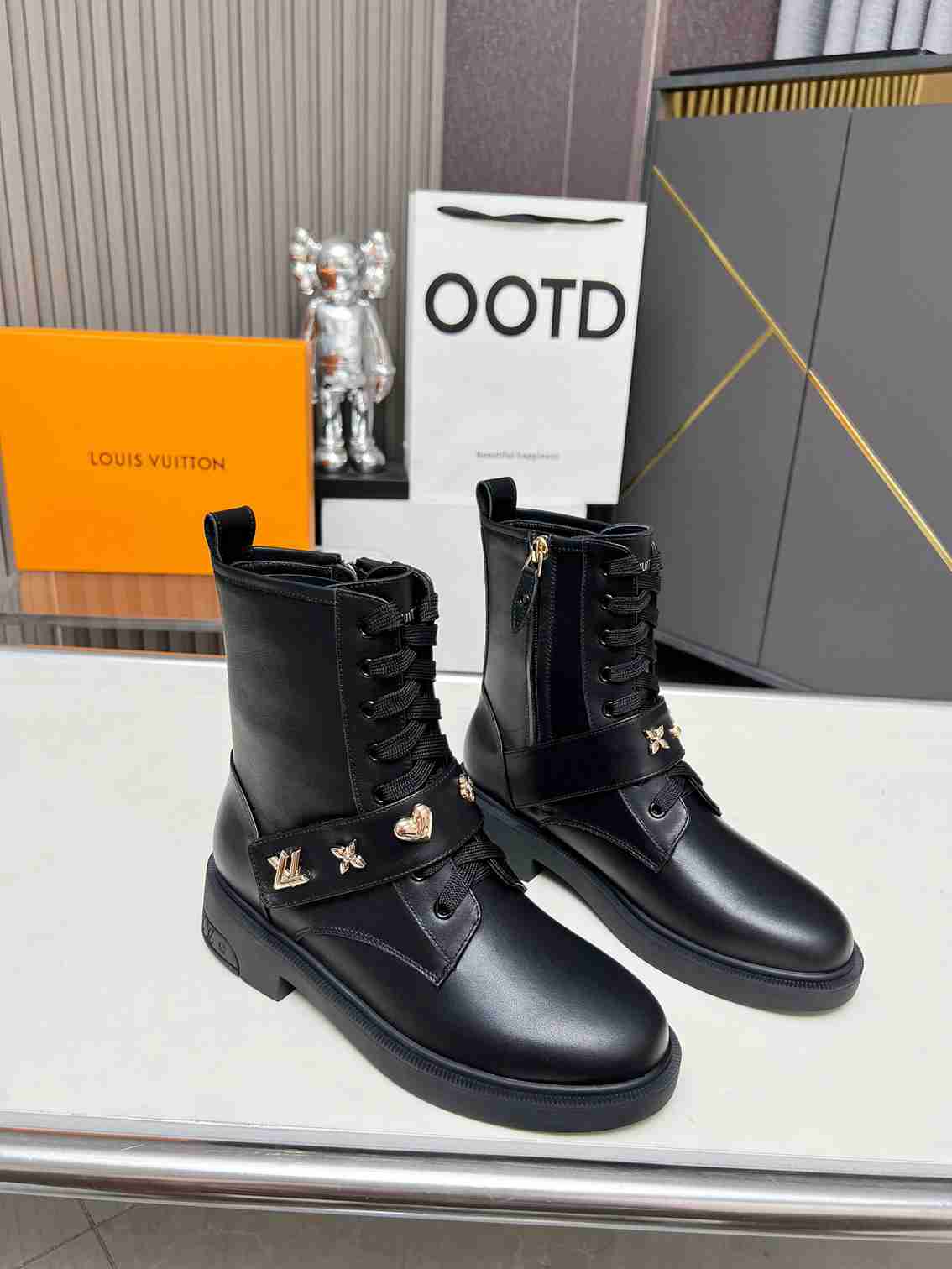LOUIS VUITTON CITIZEN BOOTS BLACK 1ADAZR - Image 7