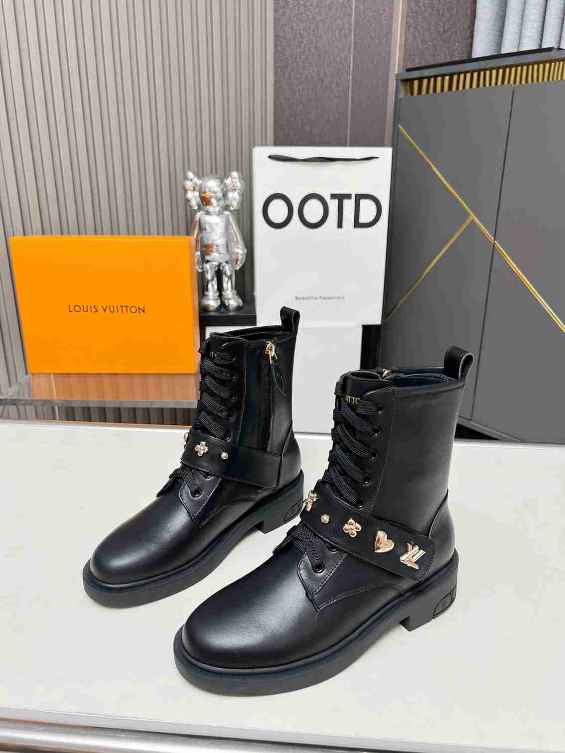LOUIS VUITTON CITIZEN BOOTS BLACK 1ADAZR - Image 5