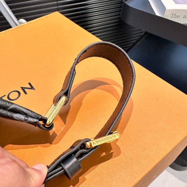 LOUIS VUITTON DISCOVERY BUMBAG PM MONOGRAM ECLIPSE BLACK 39CM M46035 - Image 9