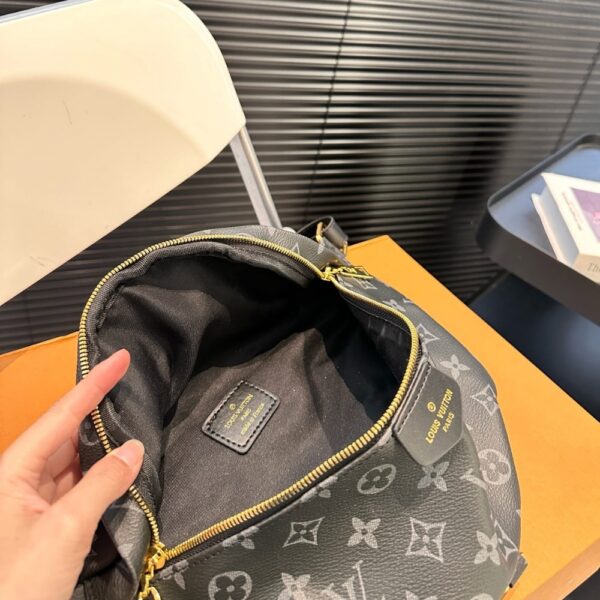 LOUIS VUITTON DISCOVERY BUMBAG PM MONOGRAM ECLIPSE BLACK 39CM M46035 - Image 10