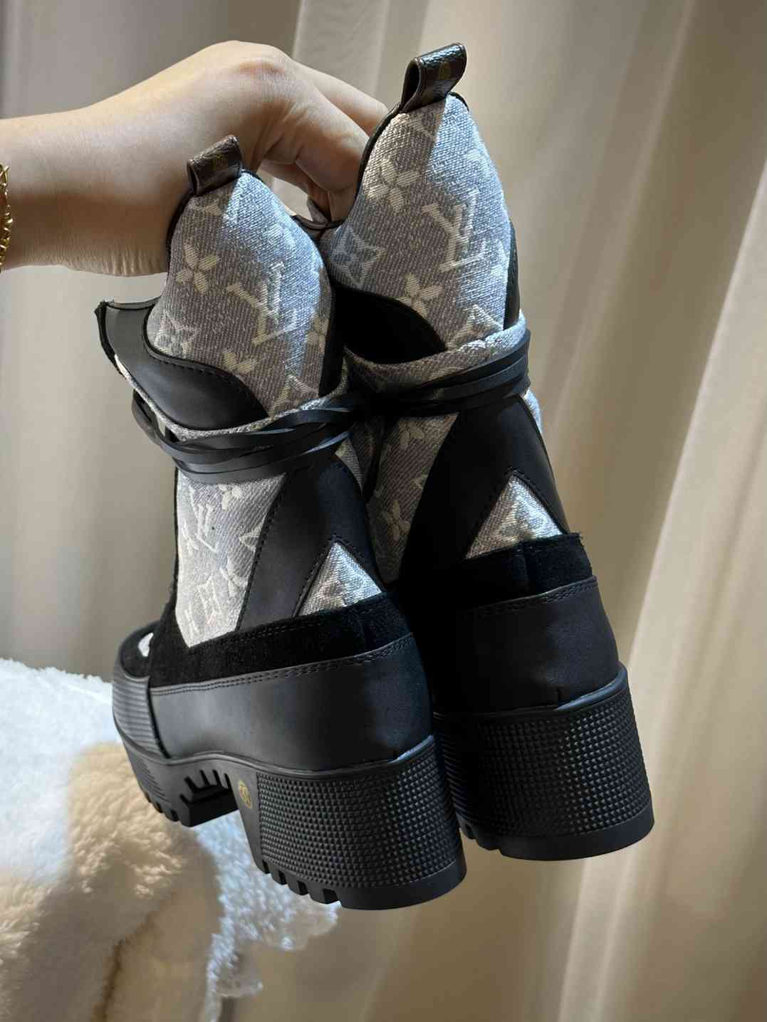 LOUIS VUITTON LAUREATE PLATFORM DESERT BOOT GREY 1AB2X9 - Image 3