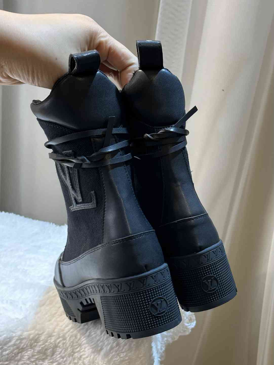 LOUIS VUITTON LAUREATE PLATFORM DESERT BOOT BLACK 1AC7RO - Image 8