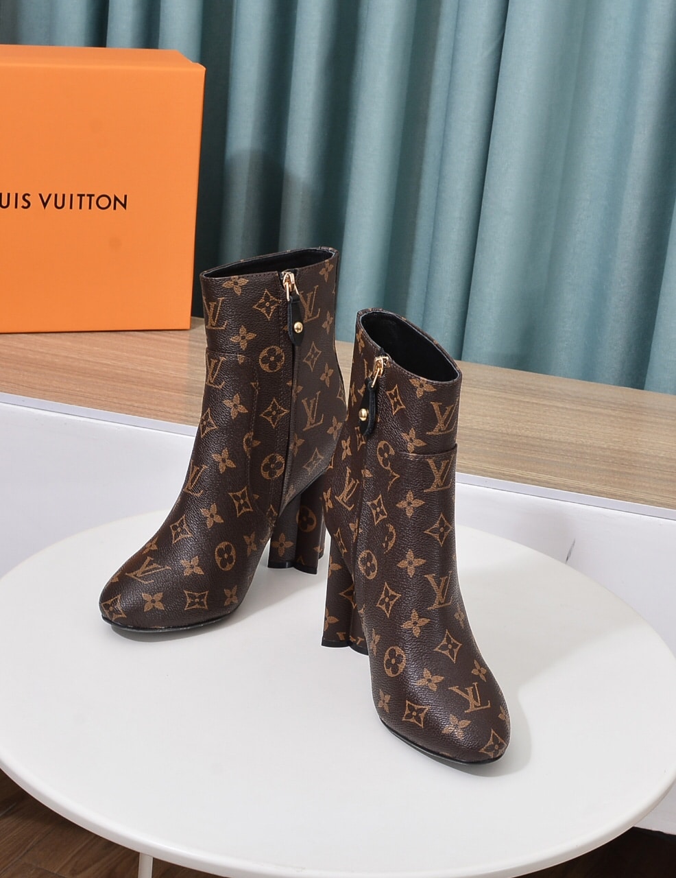 LOUIS VUITTON SILHOUETTE ANKLE BOOT MONOGRAM BROWN - Image 6
