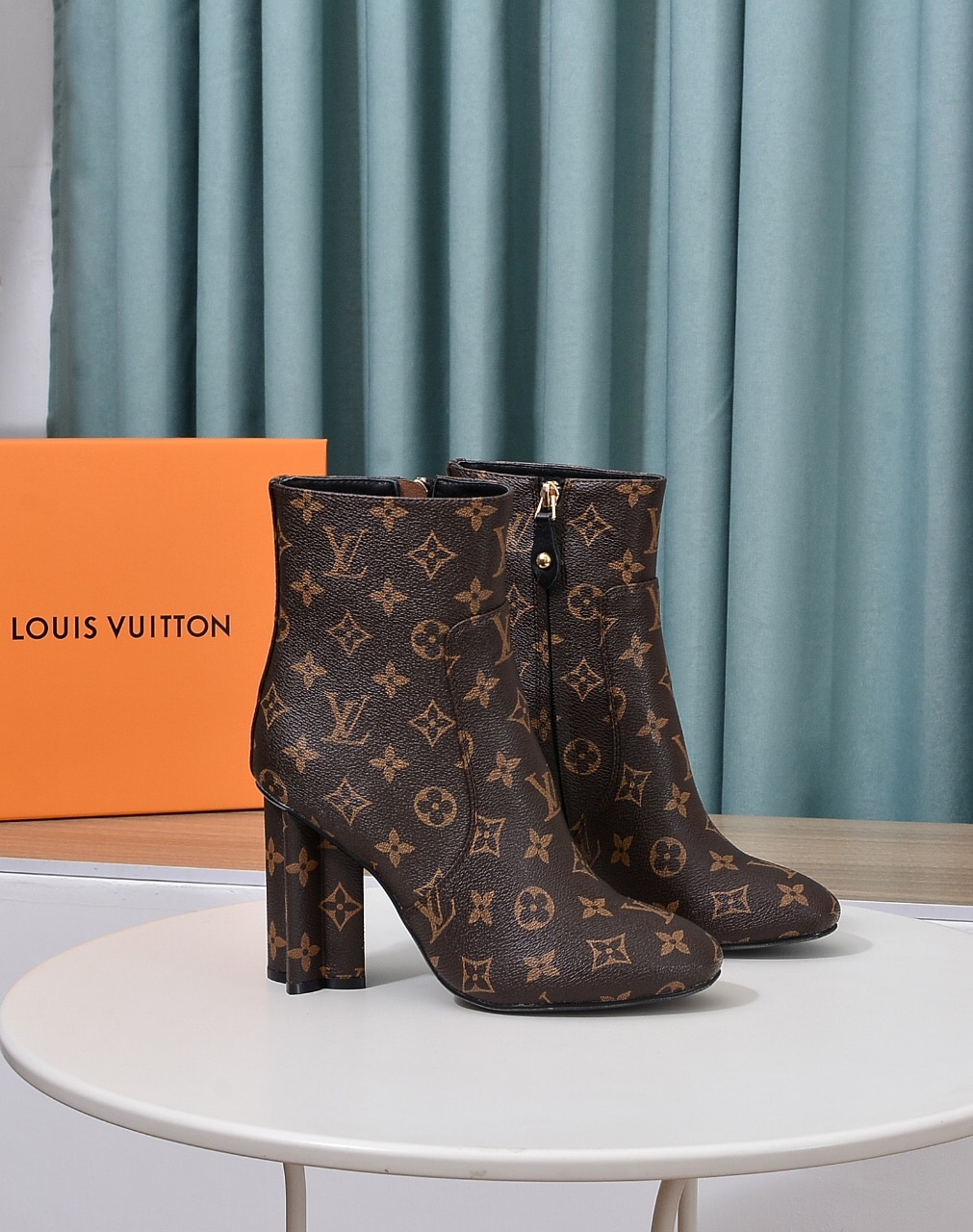 LOUIS VUITTON SILHOUETTE ANKLE BOOT MONOGRAM BROWN - Image 5