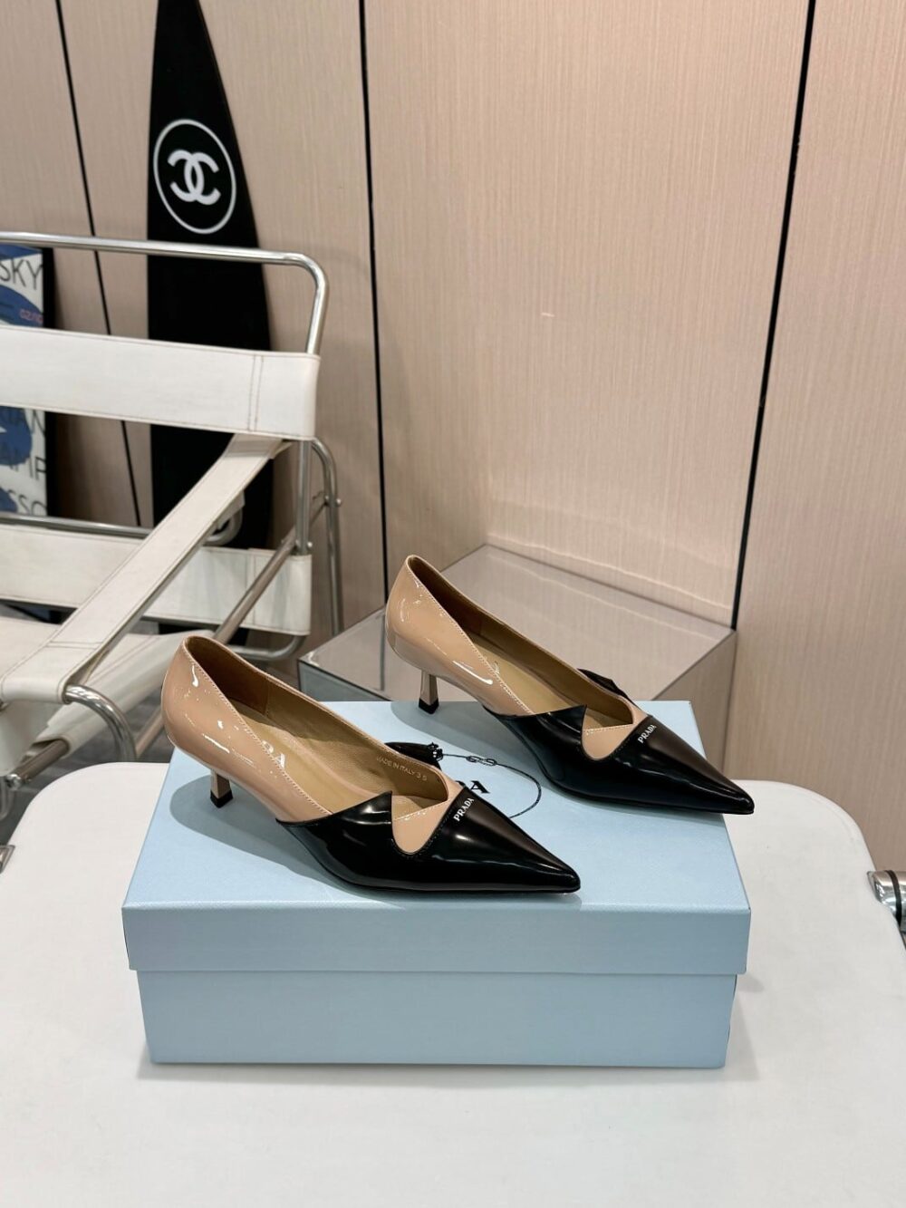 PRADA TWO TONE TOE KITTEN HEELS IN BLACK AND BEIGE - Image 2