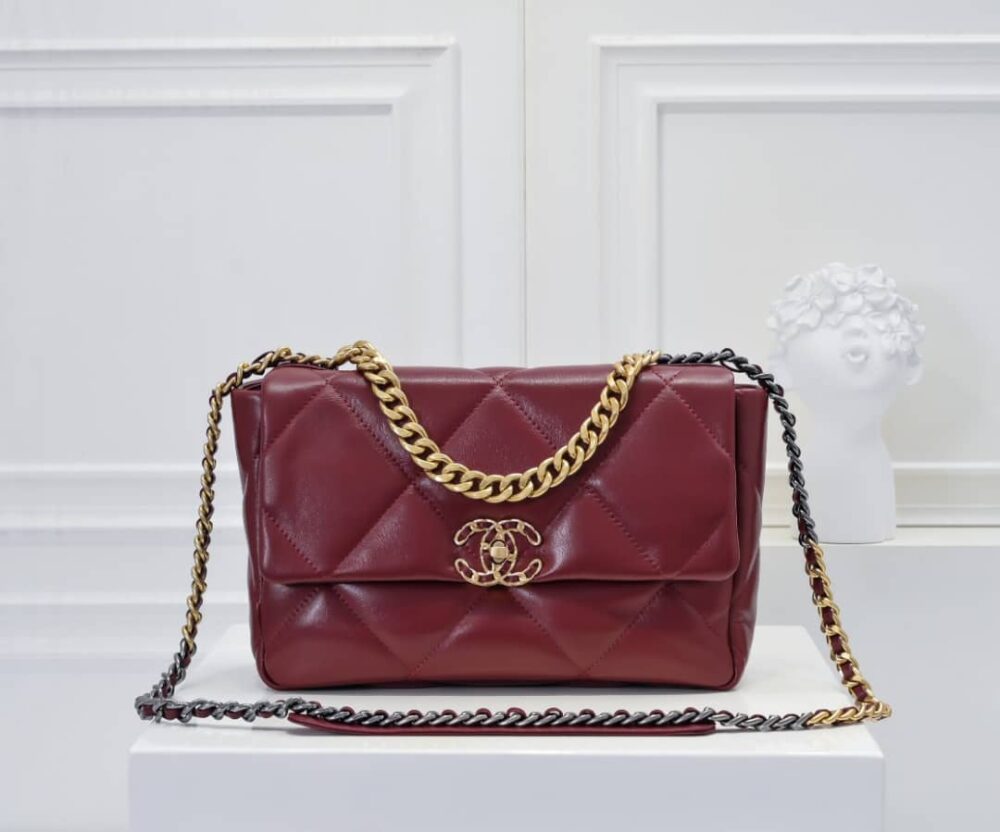 CHANEL 19 FLAP BAG SHINY CRUMPLED LEATHER BURGUNDY 22CM - Image 2