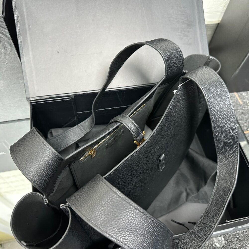 SAINT LAURENT BEA IN GRAINED LEATHER BLACK 50CM - Image 3