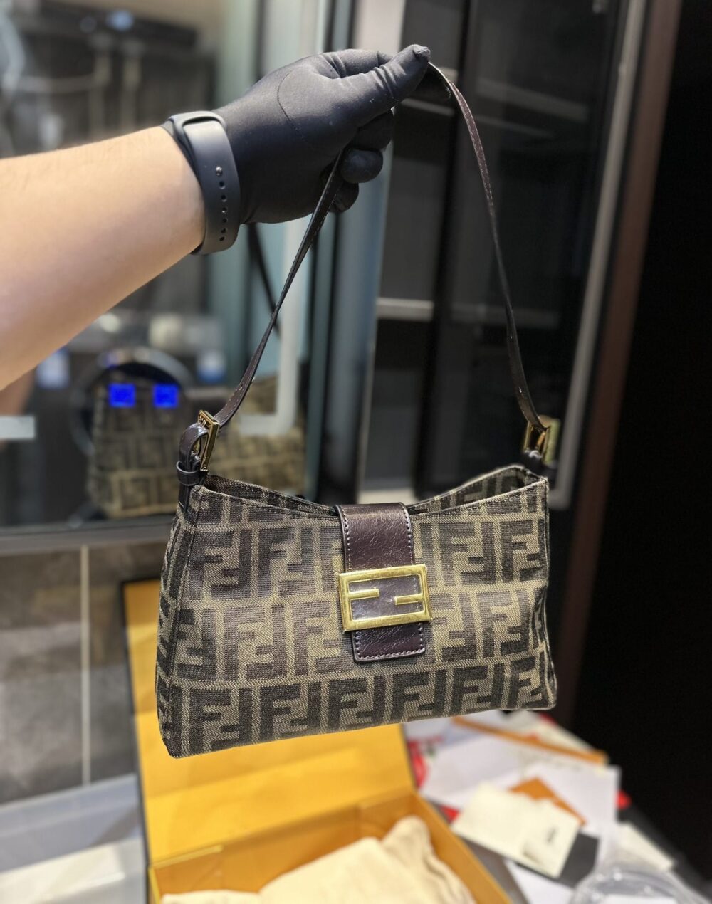 FENDI ZUCCA HANDBAG BROWN 24CM - Image 2