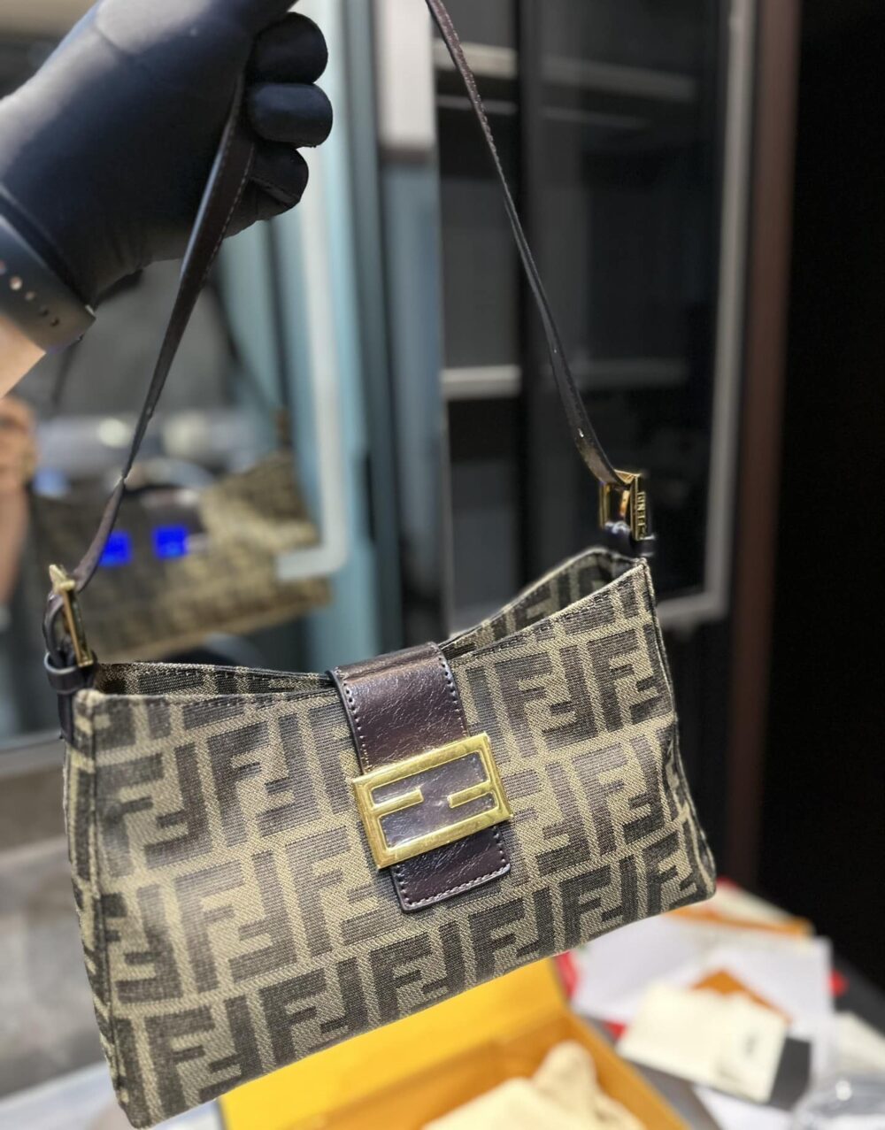 FENDI ZUCCA HANDBAG BROWN 24CM - Image 4