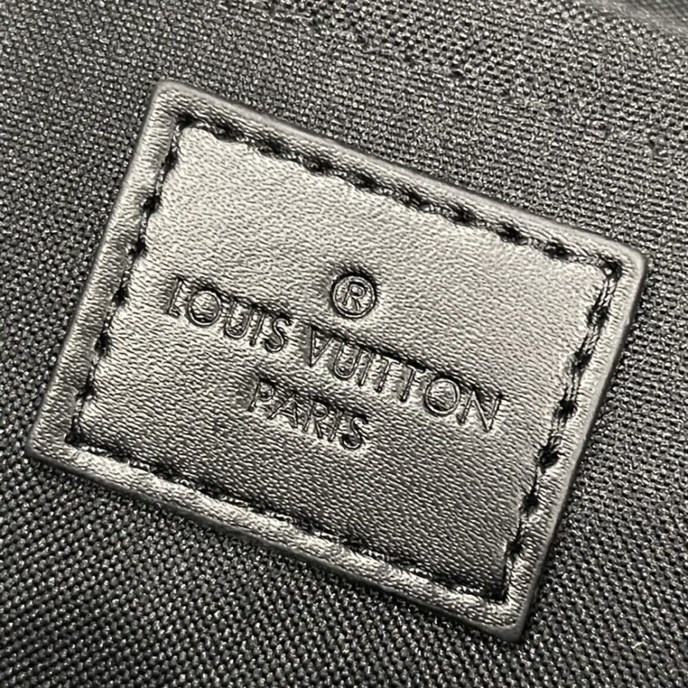 LOUIS VUITTON S CAPE MESSENGER MONOGRAM BROWN 28CM - Image 9