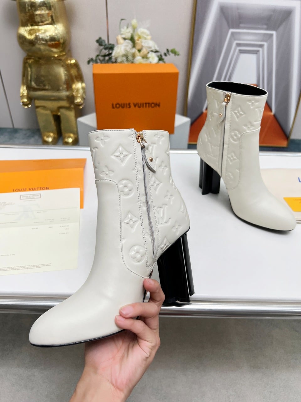 LOUIS VUITTON SILHOUETTE ANKLE BOOT WHITE - Image 4
