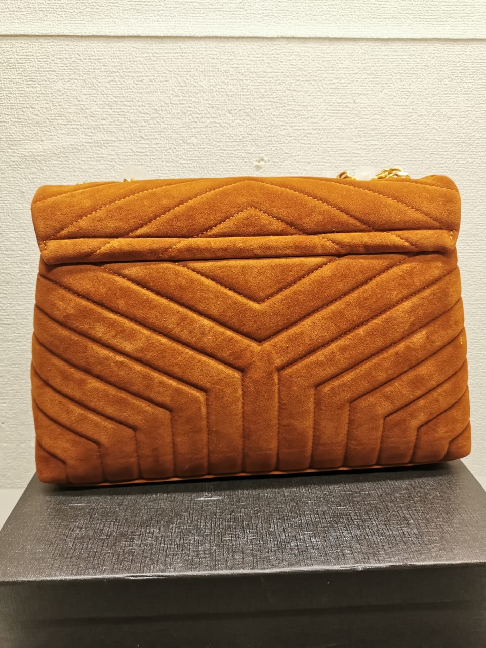 SAINT LAURENT CINNAMON LOULOU LARGE CHAIN BAG IN SUEDE BROWN 31CM - Image 2