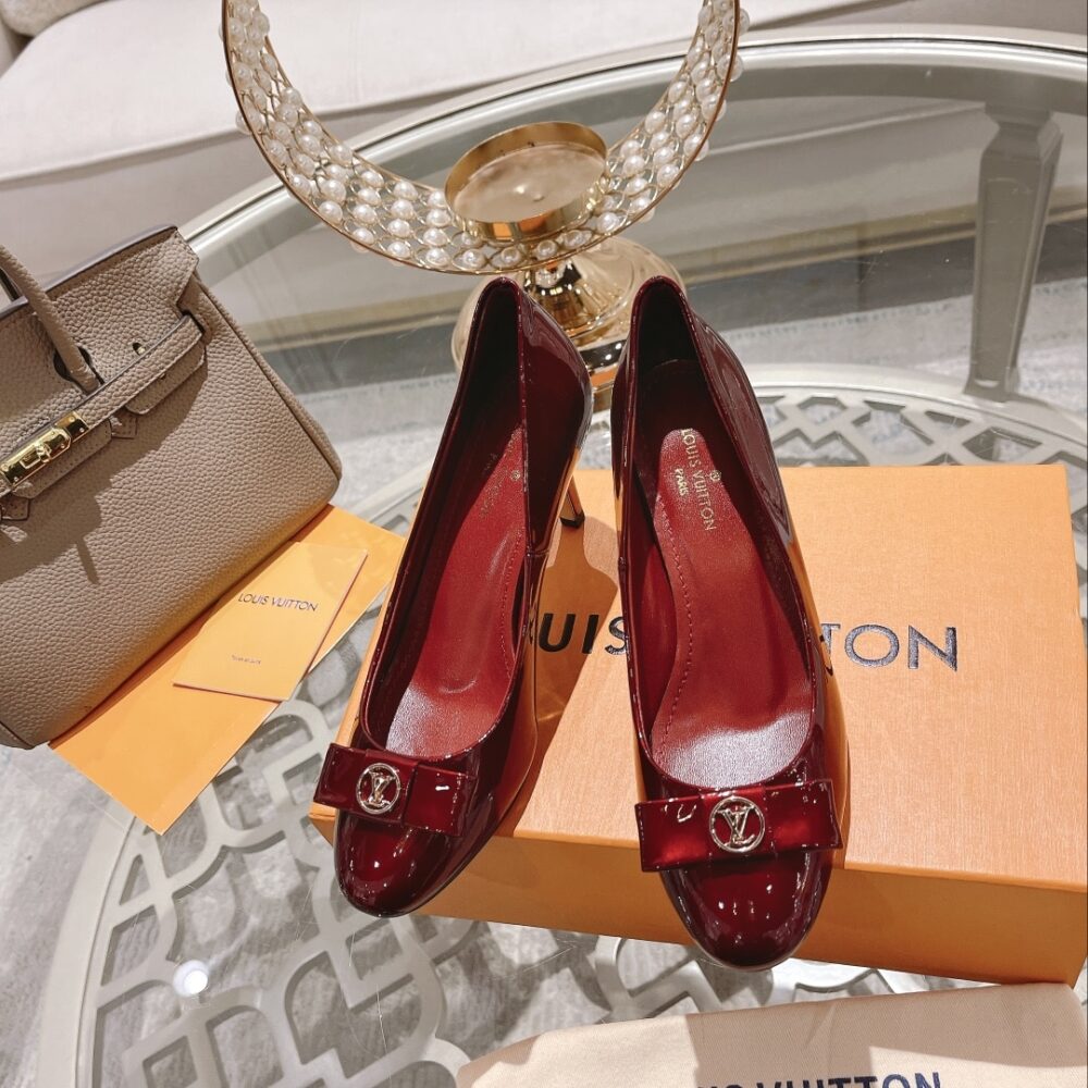 LOUIS VUITTON PATENT LEATHER PUMPS DARK RED - Image 7