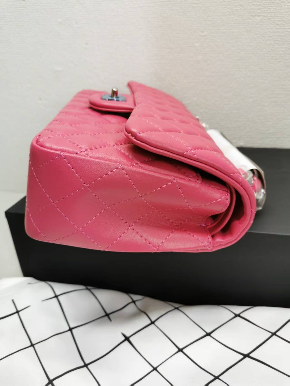 CHANEL CLASSIC MEDIUM FLAP BAG WITH SILVER HARDWARE DARK PINK 25CM - Image 8