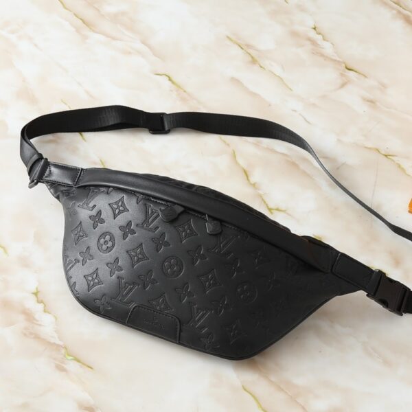 LOUIS VUITTON DISCOVERY BUMBAG PM MONOGRAM SHADOW BLACK 47CM M46036 - Image 2