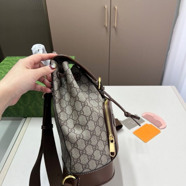 GUCCI BACKPACK WITH INTERLOCKING G BEIGE AND EBONY 26CM - Image 3