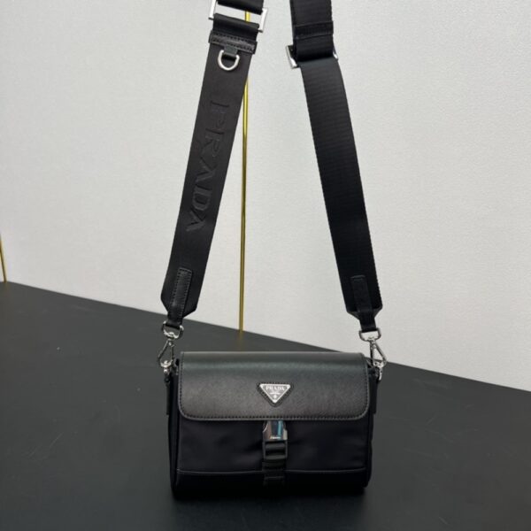 PRADA RE NYLON AND SAFFIANO SHOULDER BAG BLACK 20CM 2VD053 2DMH F0002 V OOO - Image 4