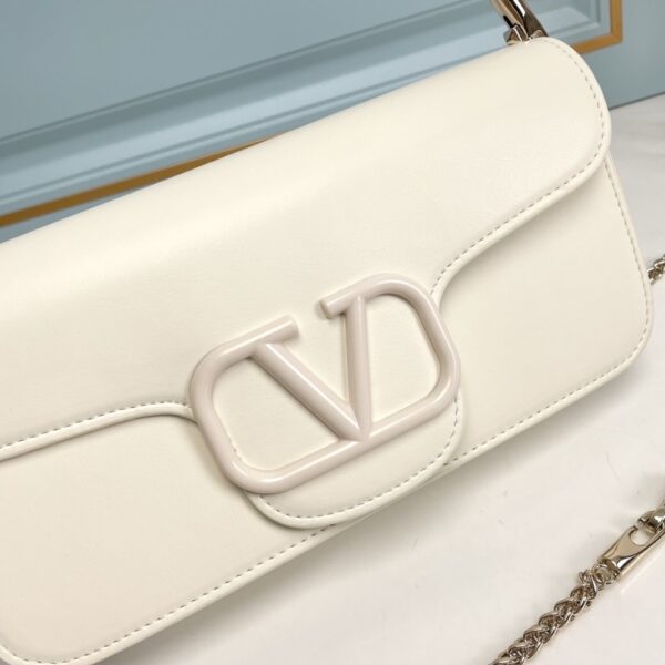 VALENTINO GARAVANI LOCÒ SHOULDER BAG IN IVORY 27CM - Image 5