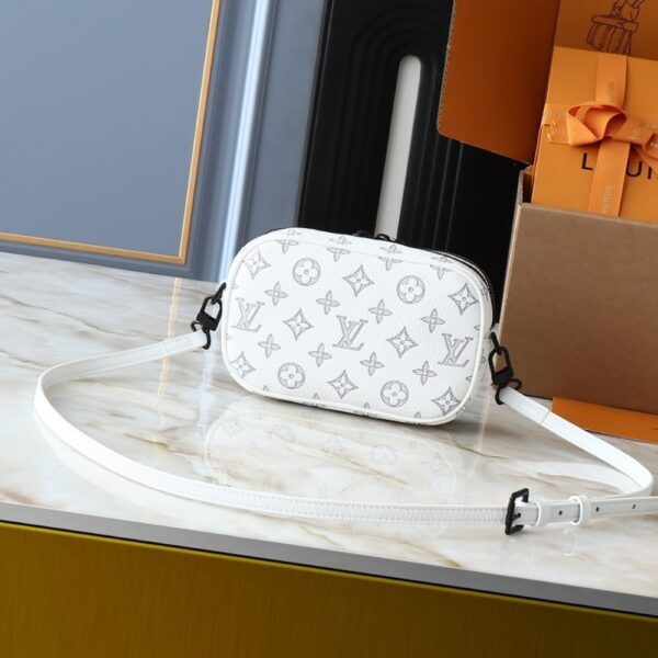 LOUIS VUITTON ALPHA WEARABLE WALLET MONOGRAM SHADOW WHITE AND NAVY 18CM M83383 - Image 4