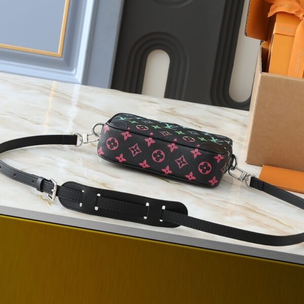 LOUIS VUITTON TROCADERO WEARABLE WALLET GRADIENT MONOGRAM BLACK 20CM - Image 4