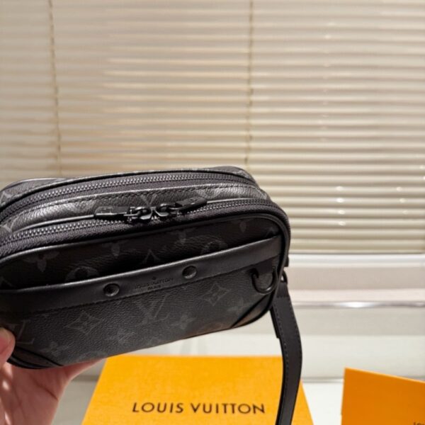 LOUIS VUITTON ALPHA WEARABLE WALLET MONOGRAM ECLIPSE BLACK 19CM M82542 - Image 3