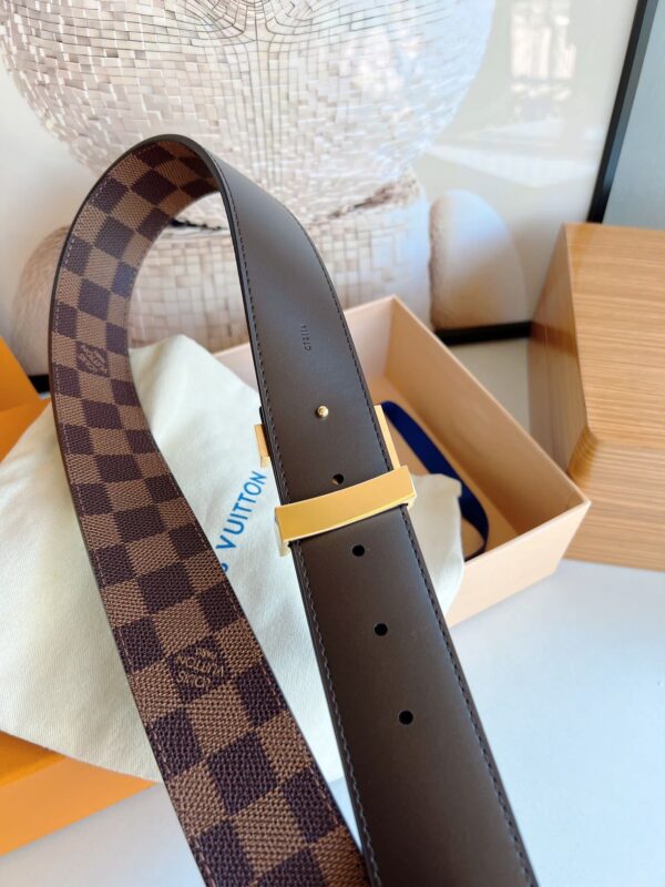 LOUIS VUITTON LV INITIALES REVERSIBLE BELT BROWN 40CM - Image 4
