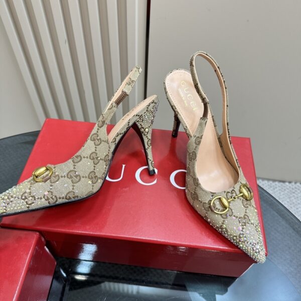 GUCCI WOMEN'S HORSEBIT PUMP GG CANVAS BEIGE AND DARK BROWN 812176 FAD21 2549 - Image 3