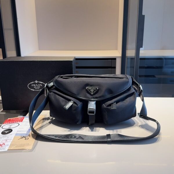 PRADA RE NYLON AND LEATHER SHOULDER BAG BLACK 28CM 2VH175 2DW3 F0002 V OOO - Image 2