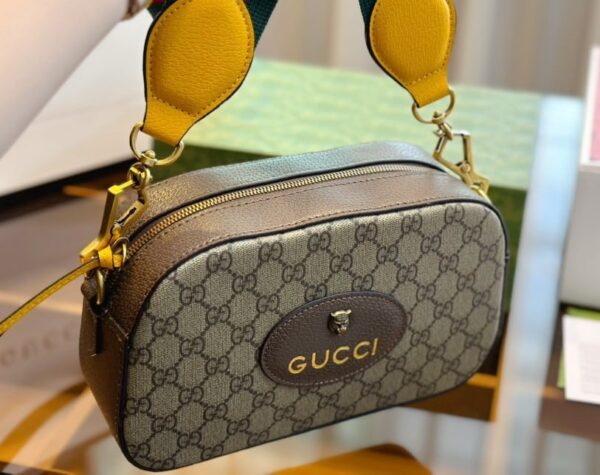 GUCCI NEO VINTAGE GG SUPREME MESSENGER BAG 24CM ‎476466 K9GVT 8856 - Image 4