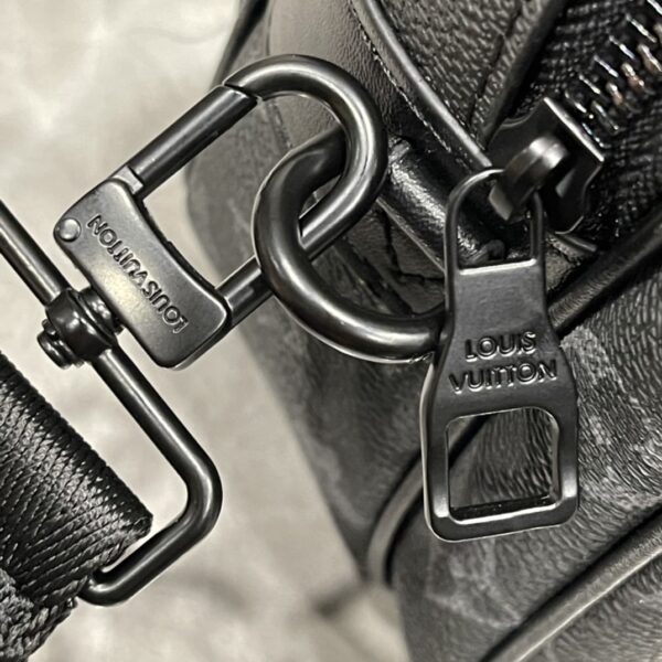 LOUIS VUITTON S LOCK MESSENGER GRAY MONOGRAM 22CM - Image 5