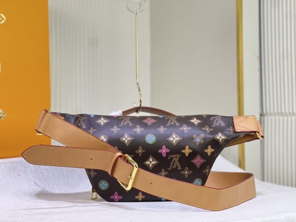 LOUIS VUITTON RUSH WAIST BAG CHOCOLATE COLOR MONOGRAM CRAGGY CANVAS 30CM M24858 - Image 5