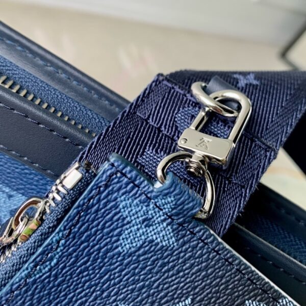 LOUIS VUITTON GASTON WEARABLE WALLET MONOGRAM GRADIENT NAVY BLUE 18CM M11544 - Image 9